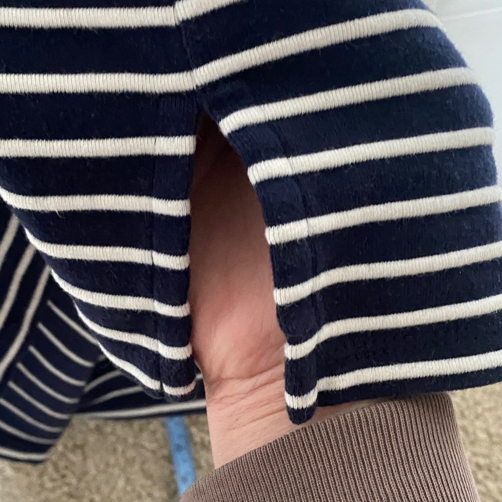 Talbots Women's Long Sleeve Top in Navy and White Stripes - Picture 4 of 6